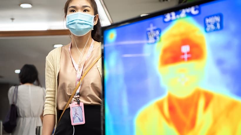 Giải pháp phòng chống dịch bệnh: Robot tự động với cảm biến nhiệt độ sử dụng thiết bị không dây của Advantech